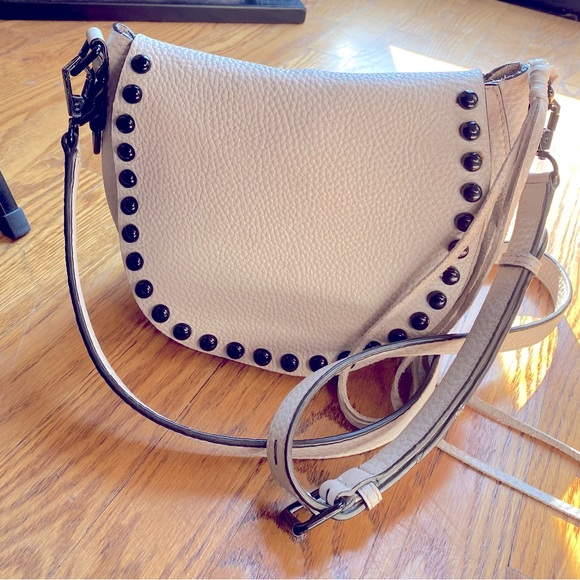 REBECCA MINKOFF. Studded Crossbody grey leather & suede. Outside bag excellent - Picture 11 of 11